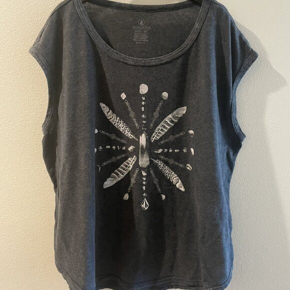 Volcom Tank - Picture 1 of 3